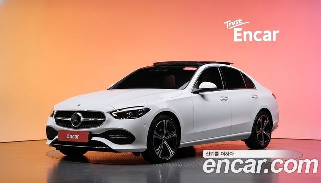 Mercedes-Benz C-Class 2023 — photo 1