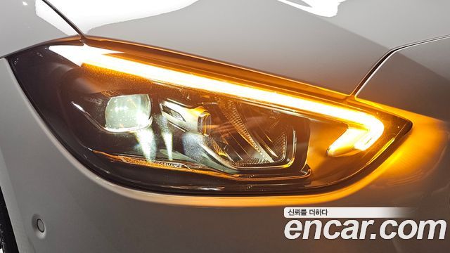 Mercedes-Benz C-Class 2023 — photo 8