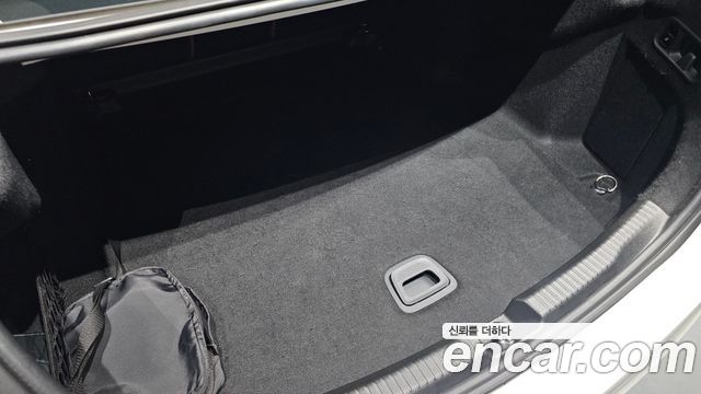 Mercedes-Benz C-Class 2023 — photo 27