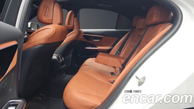 Mercedes-Benz C-Class 2023 — photo 28