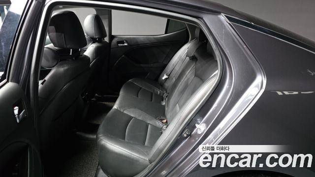 Kia K5 2015 — photo 16