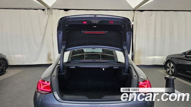 Mercedes-Benz CLS-Class 2019 — photo 20