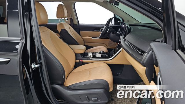 Kia Canival 2022 — photo 17