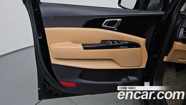 Kia Canival 2022 — photo 14