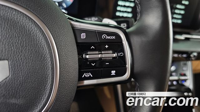 Kia Canival 2022 — photo 31
