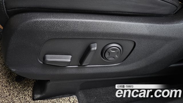 Kia Canival 2022 — photo 32
