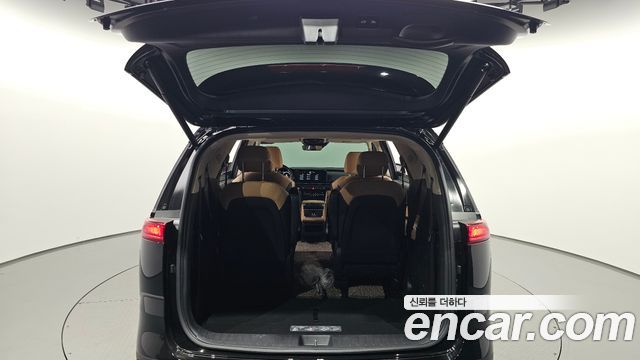 Kia Canival 2022 — photo 36