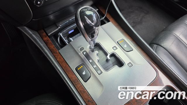 Hyundai Equus 2010 — photo 9