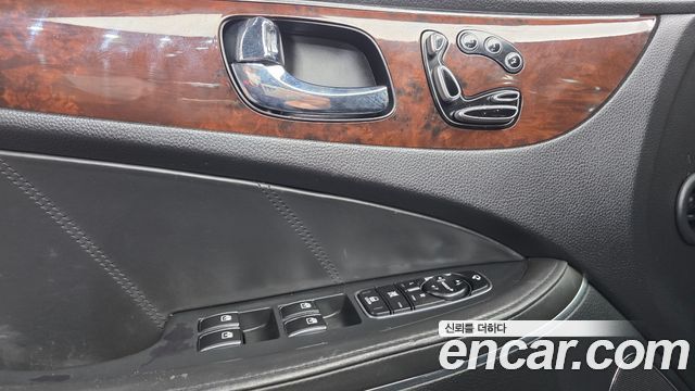 Hyundai Equus 2010 — photo 12