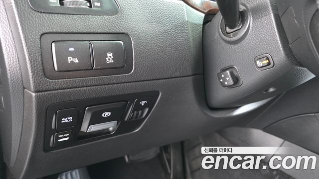 Hyundai Equus 2010 — photo 13