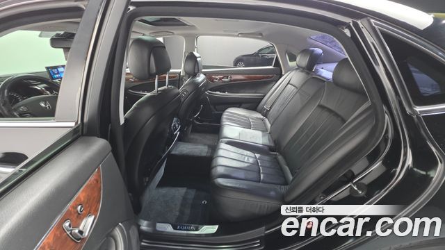Hyundai Equus 2010 — photo 17