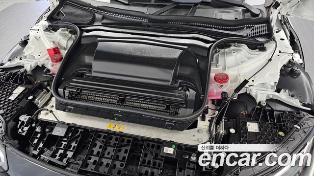 Mercedes-Benz EQE 2023 — photo 6