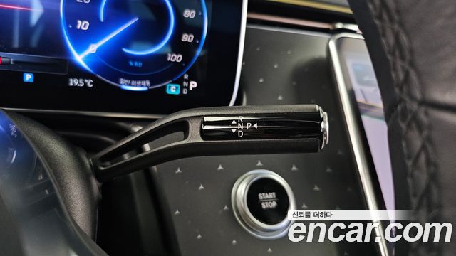 Mercedes-Benz EQE 2023 — photo 12