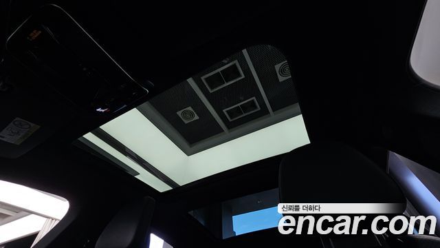 Mercedes-Benz EQE 2023 — photo 23