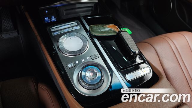 Genesis G80 2022 — photo 12