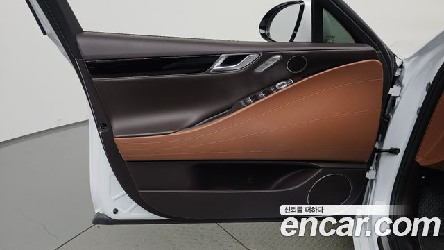 Genesis G80 2022 — photo 14