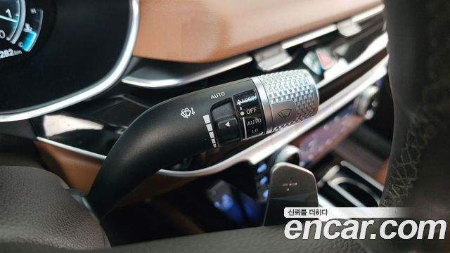 Genesis G80 2022 — photo 31