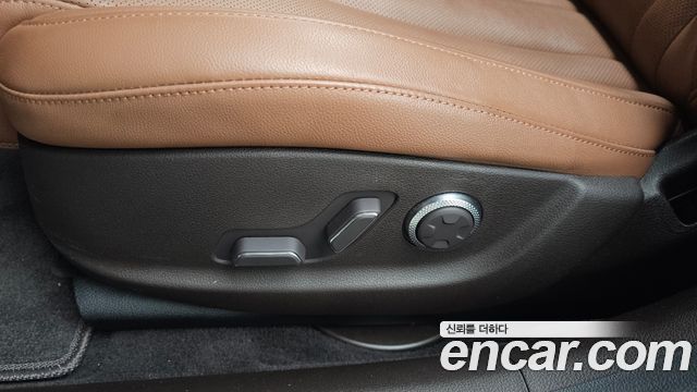Genesis G80 2022 — photo 32