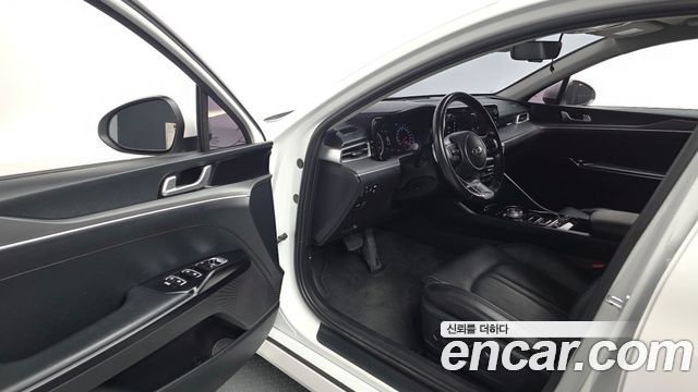 Kia K5 2021 — photo 13