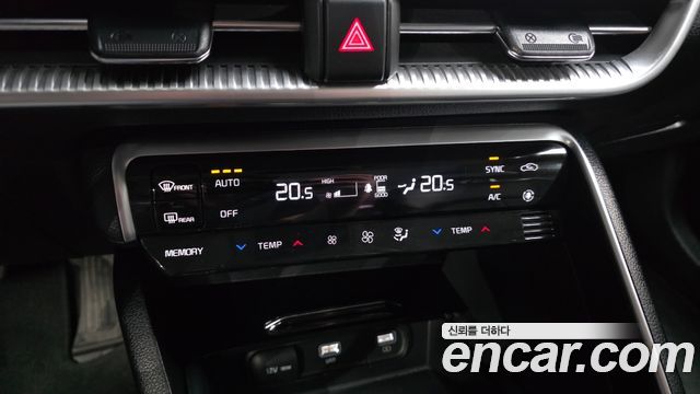 Kia K5 2021 — photo 23