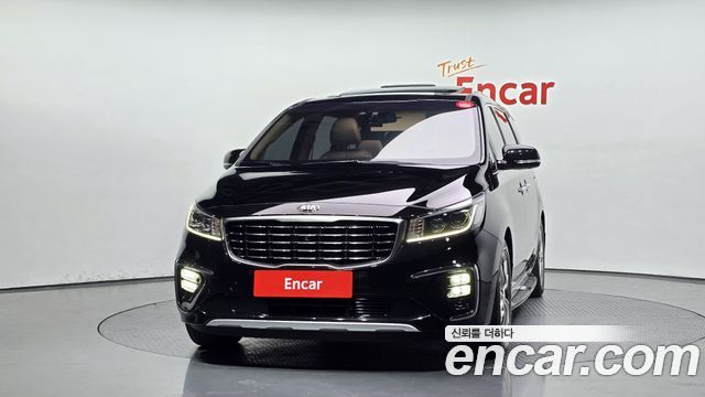 Kia Canival 2019 — photo 3