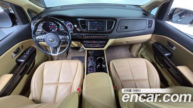 Kia Canival 2019 — photo 10