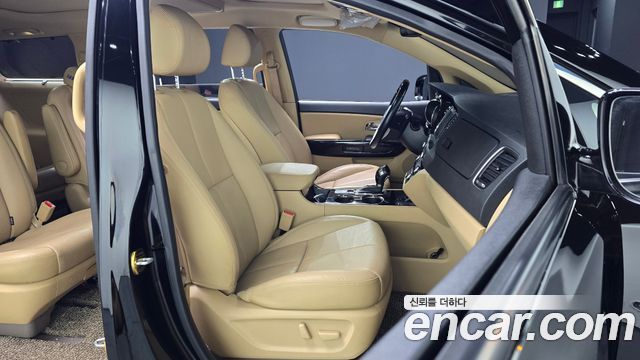 Kia Canival 2019 — photo 13