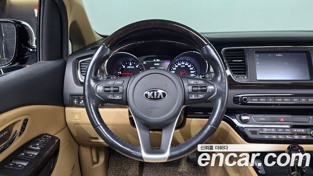 Kia Canival 2019 — photo 19