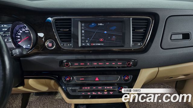 Kia Canival 2019 — photo 21