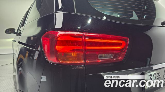 Kia Canival 2019 — photo 9