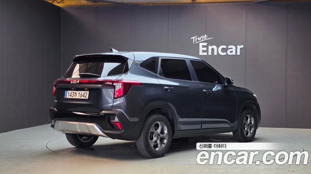 Kia Seltos 2023 — photo 2