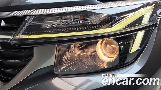 Kia Seltos 2023 — photo 8