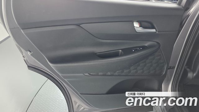 Hyundai Santafe 2023 — photo 15
