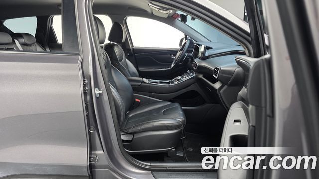Hyundai Santafe 2023 — photo 16