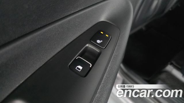 Hyundai Santafe 2023 — photo 30