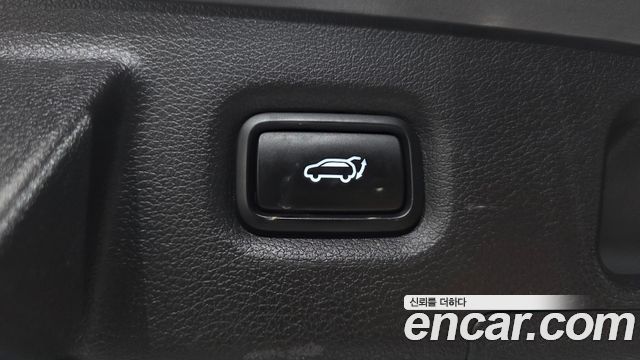 Hyundai Santafe 2023 — photo 32