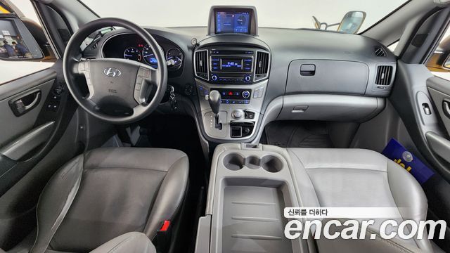 Hyundai Starex 2018 — photo 10