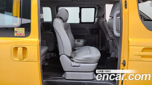 Hyundai Starex 2018 — photo 17