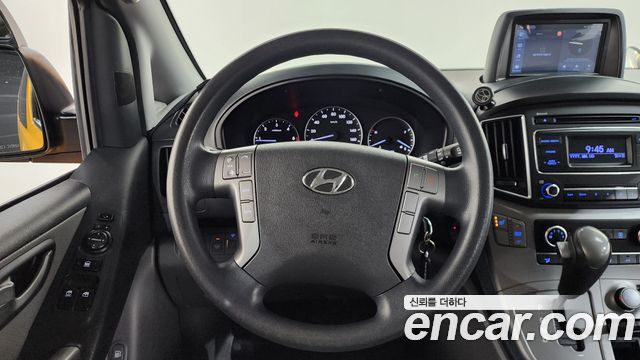 Hyundai Starex 2018 — photo 18