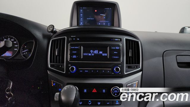 Hyundai Starex 2018 — photo 19