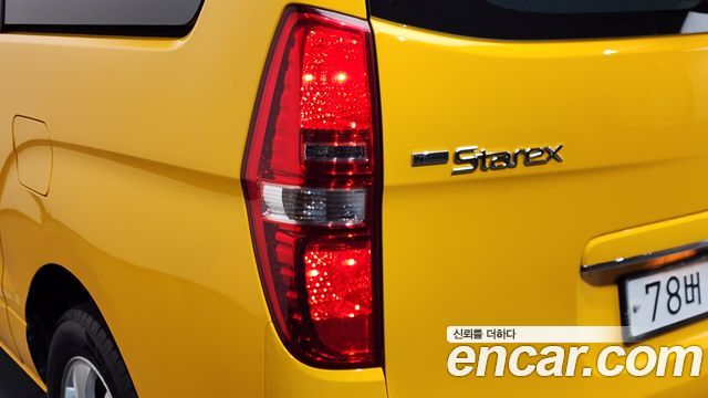 Hyundai Starex 2018 — photo 9