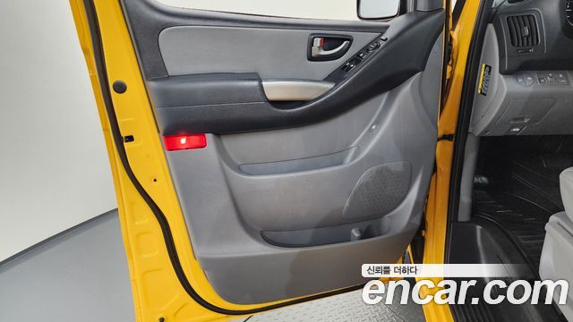 Hyundai Starex 2018 — photo 14