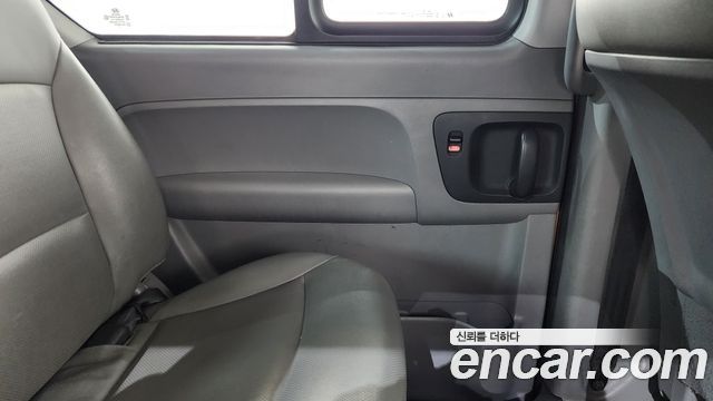 Hyundai Starex 2018 — photo 15