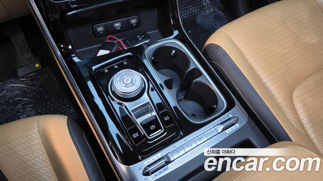 Kia Canival 2023 — photo 12
