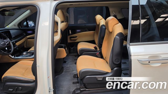 Kia Canival 2023 — photo 18
