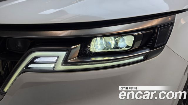 Kia Canival 2023 — photo 8