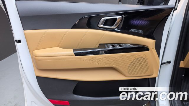 Kia Canival 2023 — photo 14
