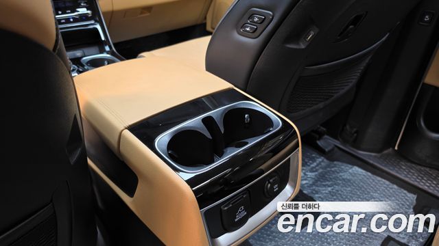 Kia Canival 2023 — photo 31