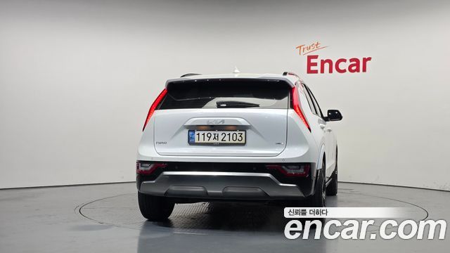 Kia Niro 2023 — photo 4