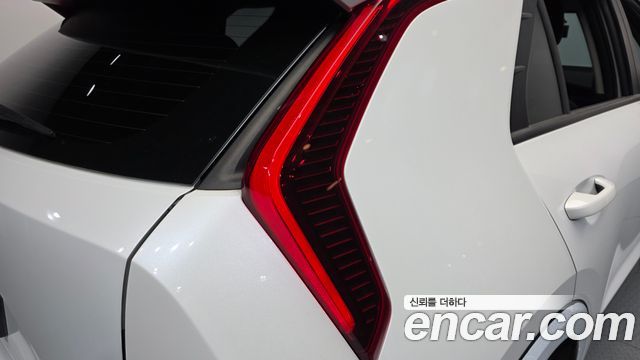 Kia Niro 2023 — photo 9